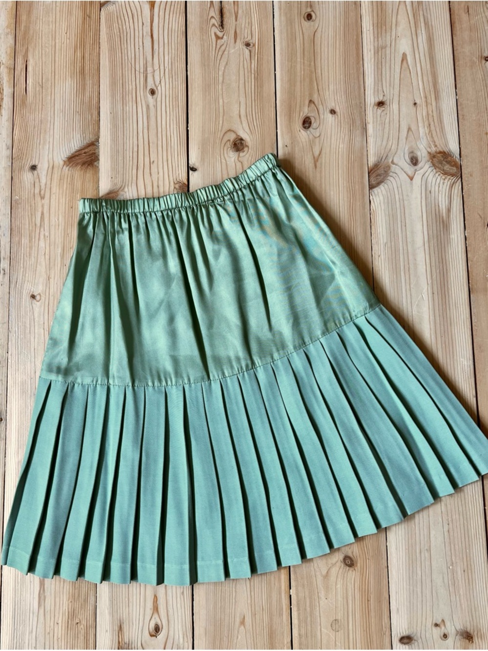 Gorgeous Vintage Seafoam Pleated Skirt